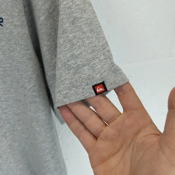 Quiksilver Mens T-Shirt Tee Mens L Heather Gray Surf Beach Graphic Short Sleeve - Picture 3 of 12